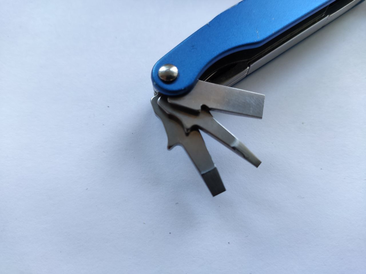 Мультитул Leatherman Juice SC2 Б/В