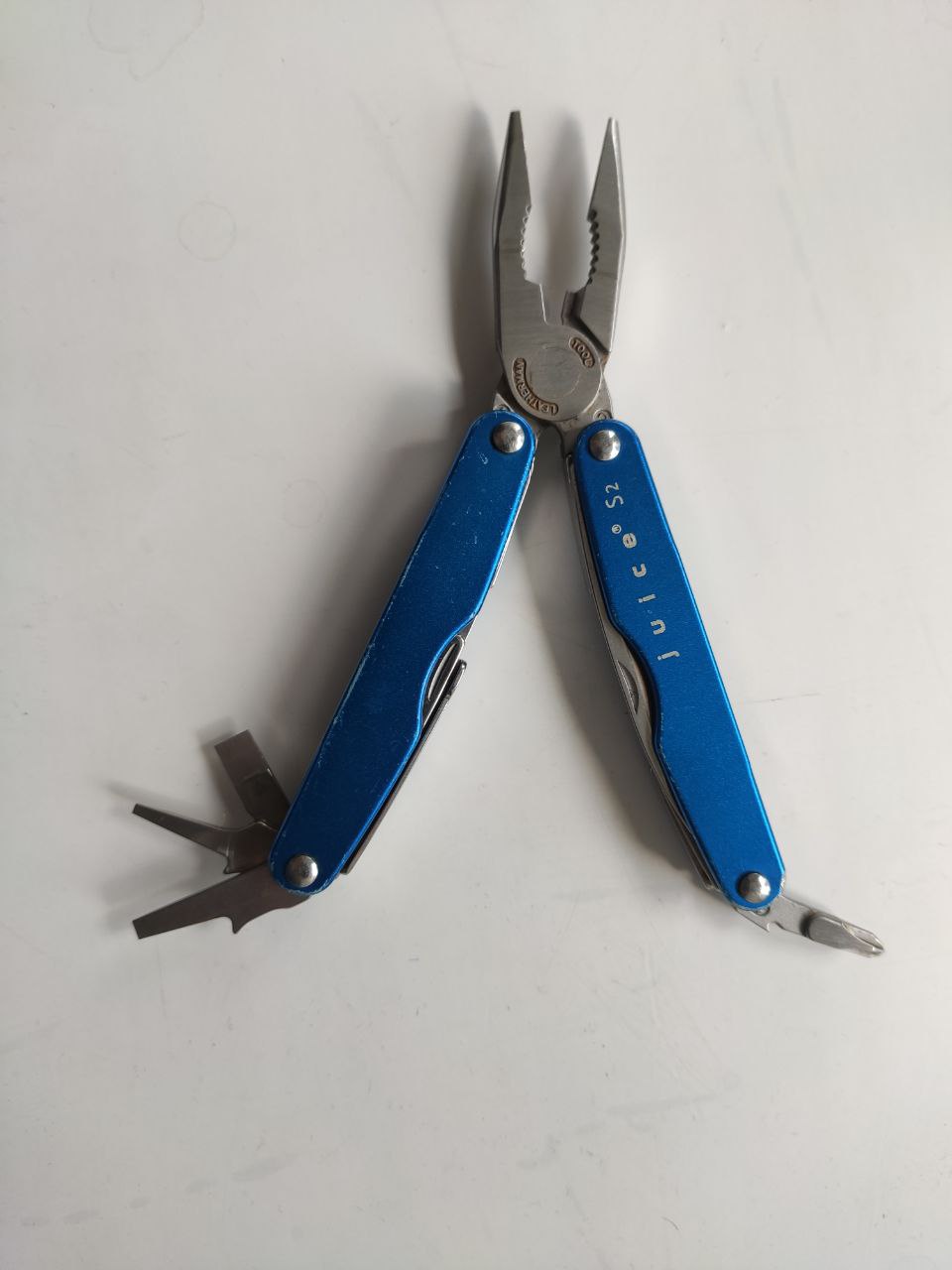 Мультитул Leatherman Juice S2 б/в